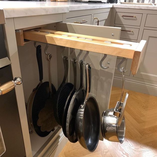 منضم مقالي واواني المطبخ